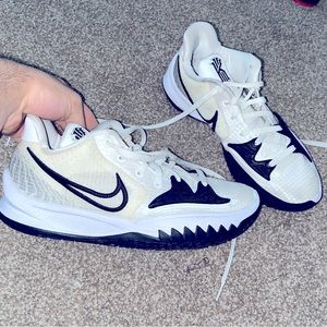 Kyrie 5